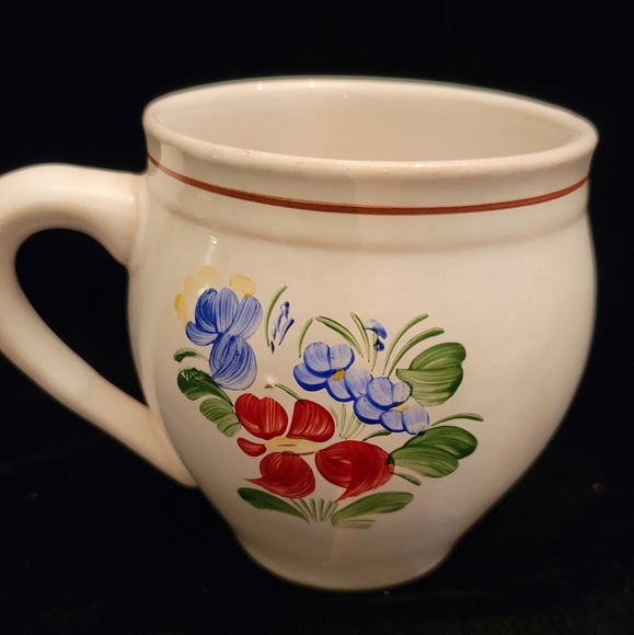 Beautiful Handcrafted and Handpainted Czek Pottery Mug. Signed and numbered. - Picture 3 of 5